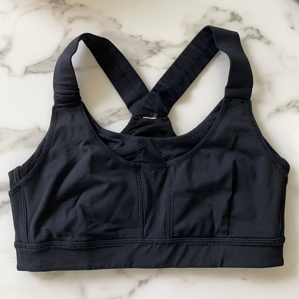 Lululemon black bra